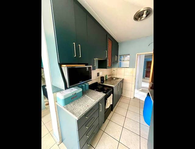 2 BEDROOM APARTMENT FOR SALE IN FLEURHOF